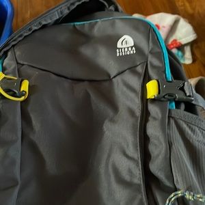 Sierra designs bag perfect for hiking